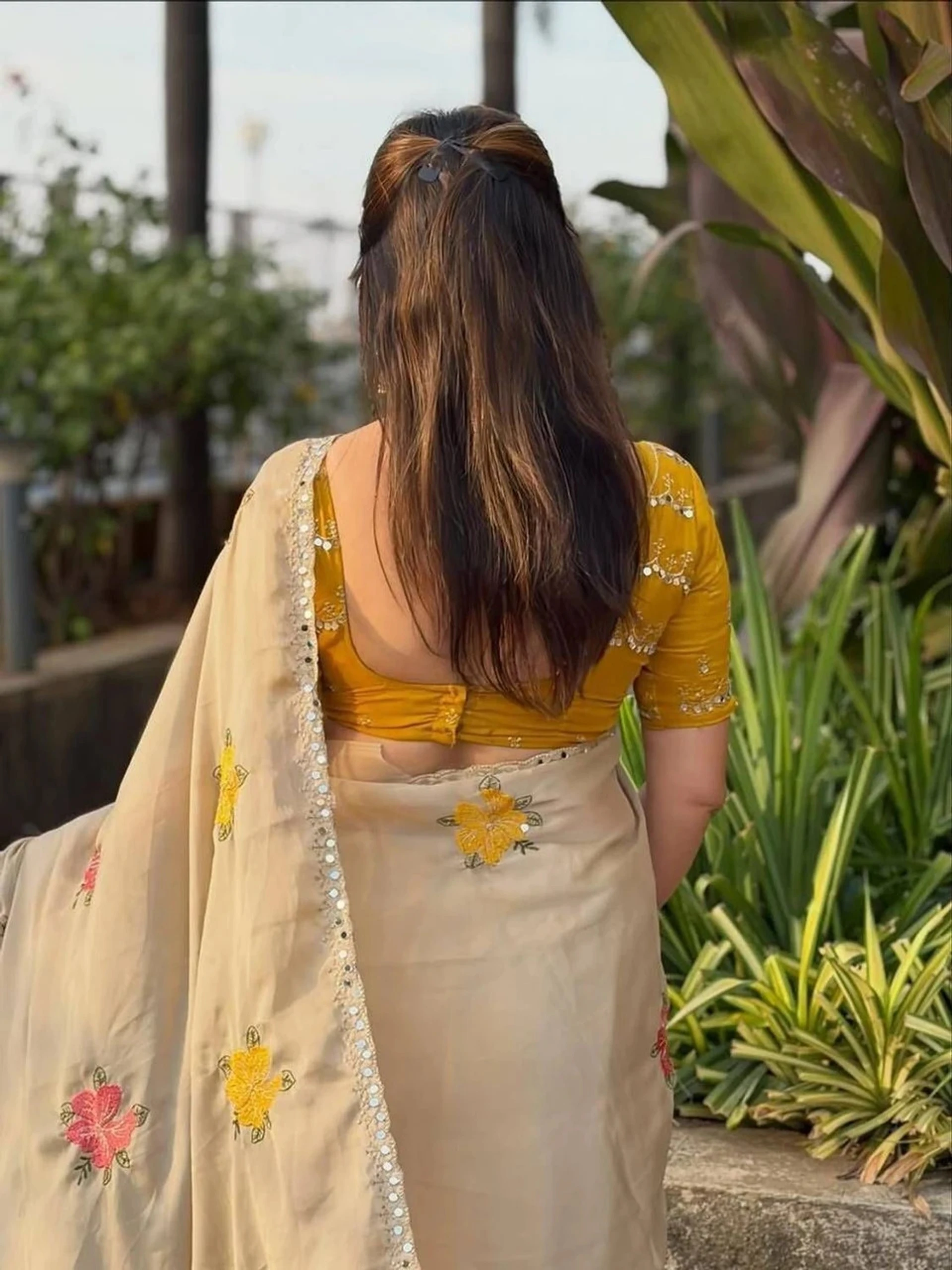 Srutva fashion Embroidered, Floral Print Bollywood Art Silk Saree (Beige) image 2