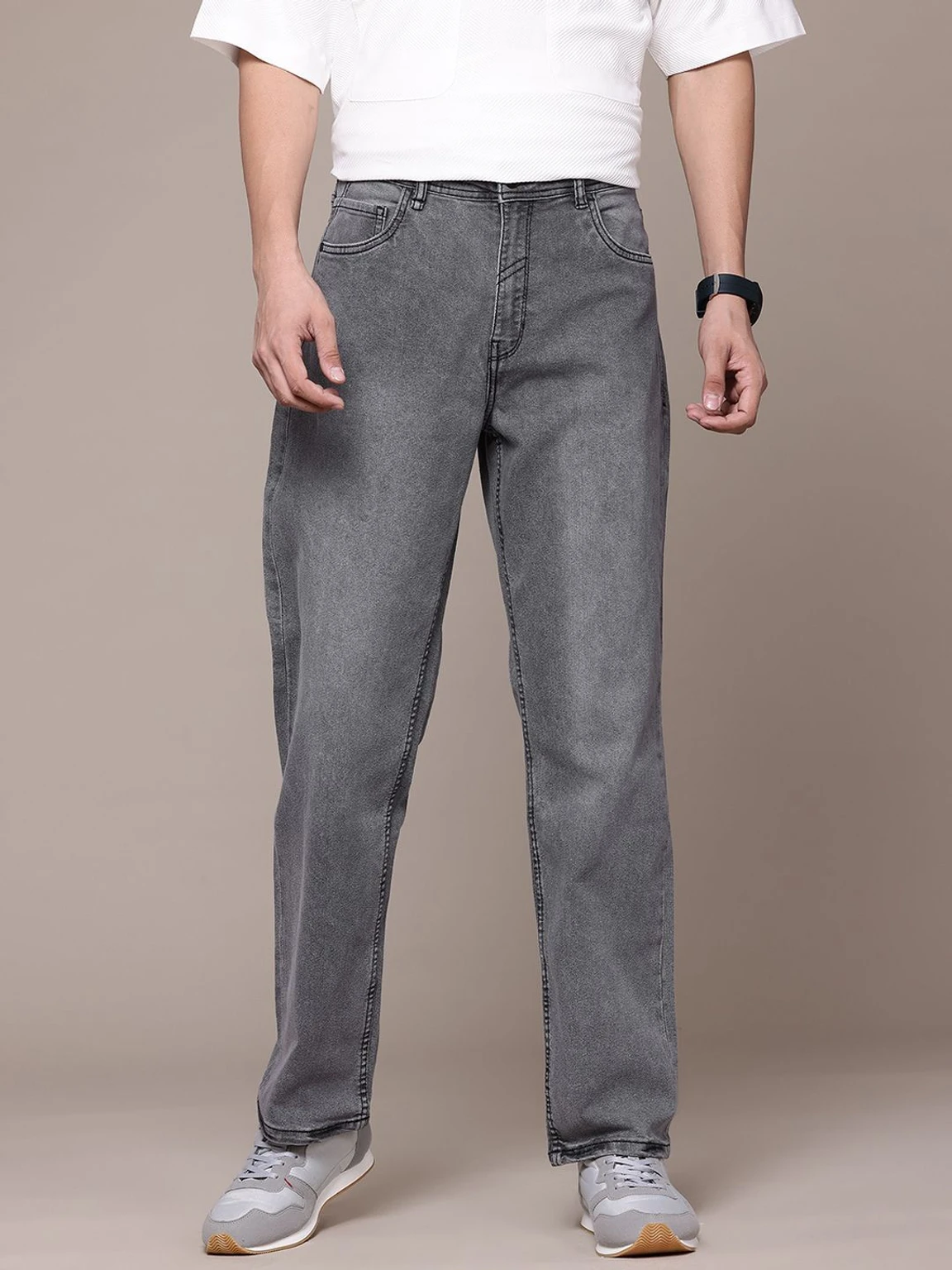 Men Straight Fit Mid Rise Grey Jeans